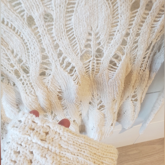 Crew Neck AEO Sweater sz xs - Picture 3 of 4